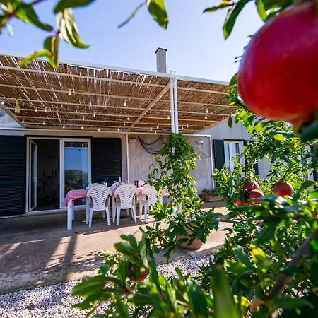 Holiday home Casa Paritirossi Nella Campagna Salentina