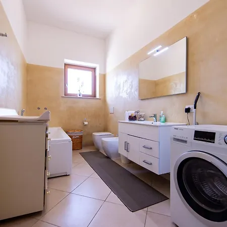 Casa Paritirossi Nella Campagna Salentina Taurisano
