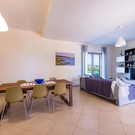 Casa Paritirossi Nella Campagna Salentina * Taurisano